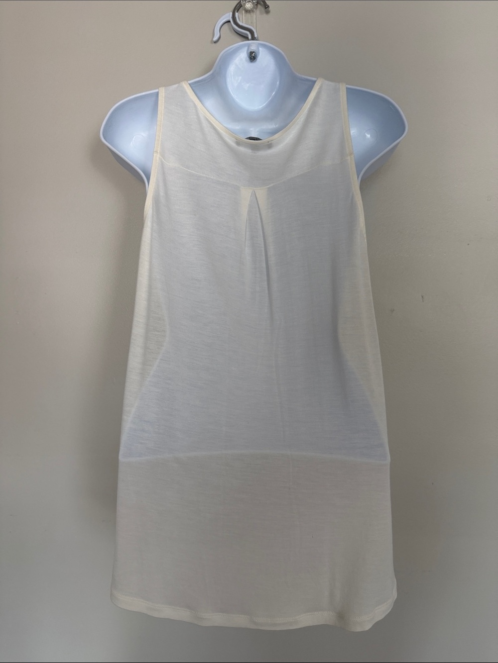 Express Cream V-Neck Sleeveless Top - Picture 3 of 3